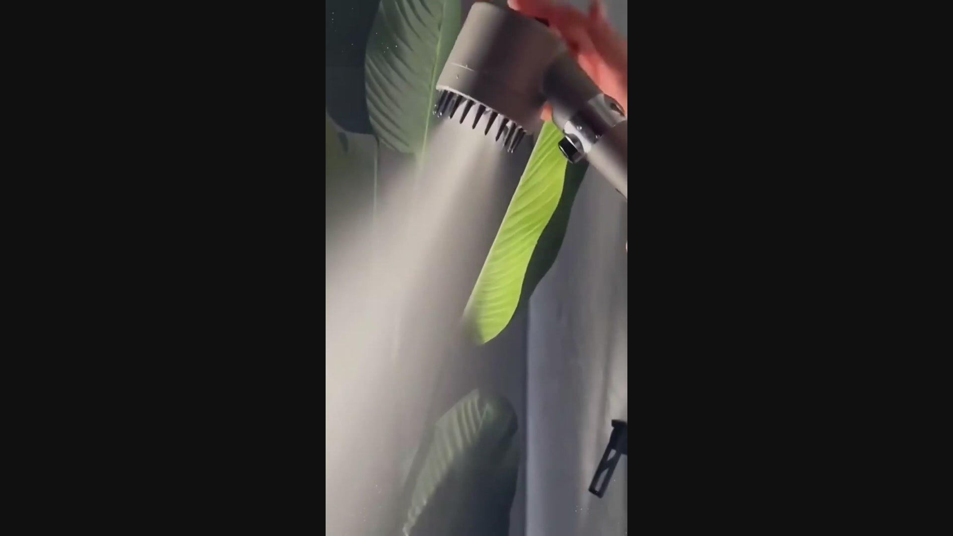 Load video: “Demo of the Orion filtered showerhead in use, showing water flow and installation.”“High-pressure filtered showerhead demonstration with clean water spray.”“Orion showerhead video showing filtration benefits, strong flow, and easy setup.”“Showerhead with built-in filter removing impurities, shown in real bathroom.”“Orion showerhead in action – clean design, powerful water pressure, filter benefits.”